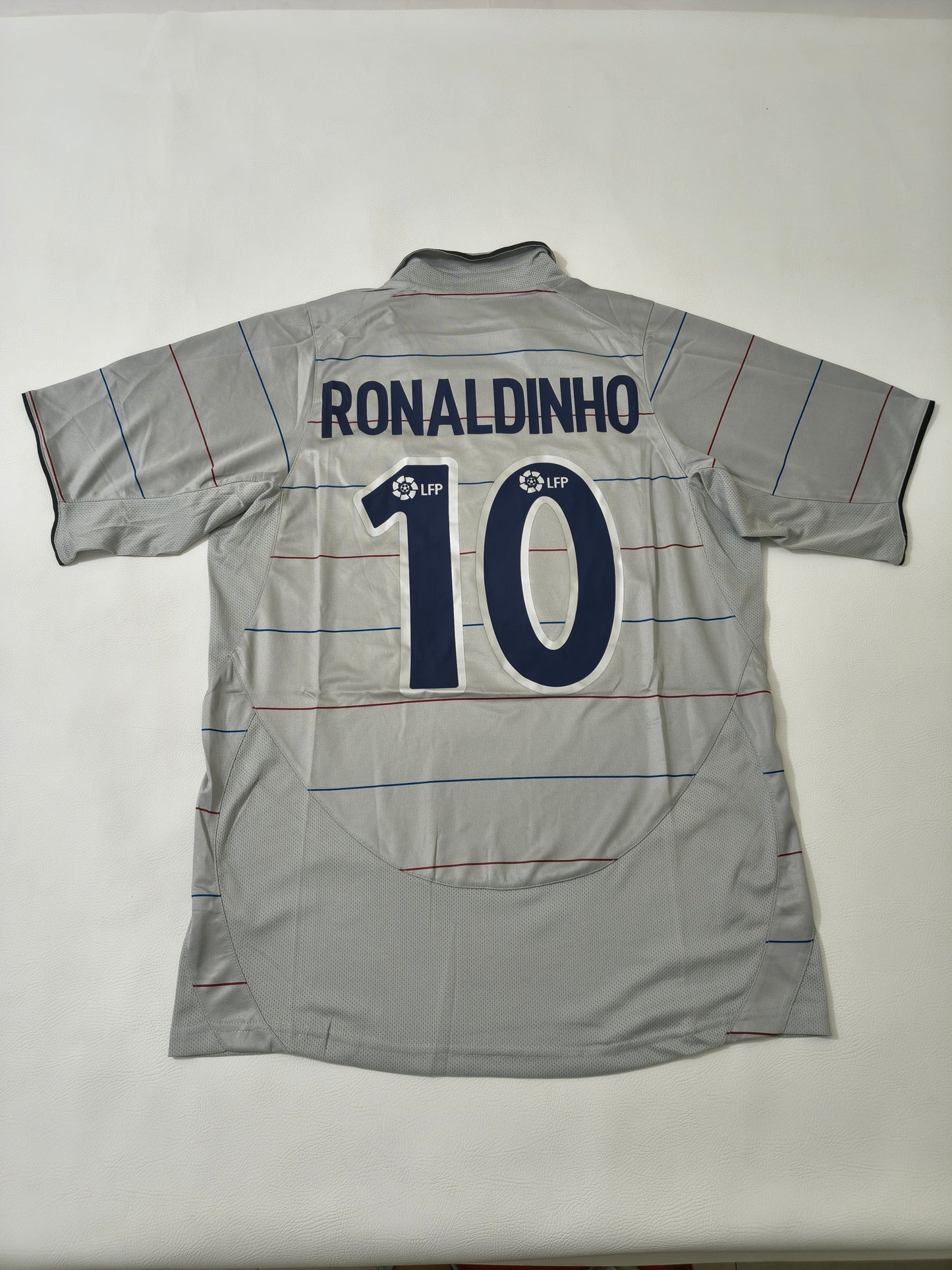 Barcelona 2005 - Ronaldinho - Third