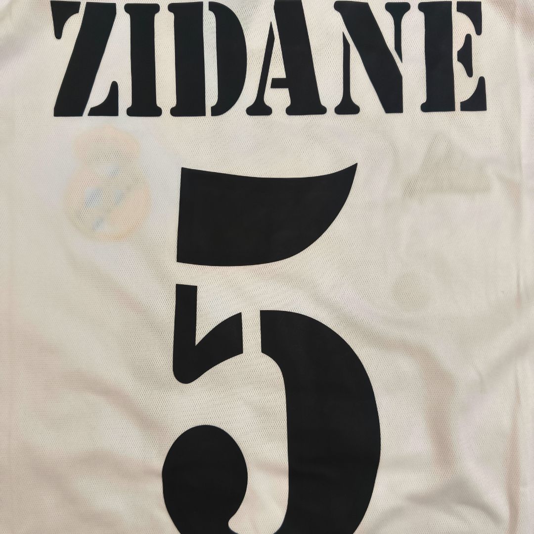 Real Madrid 00-01 - Zidane